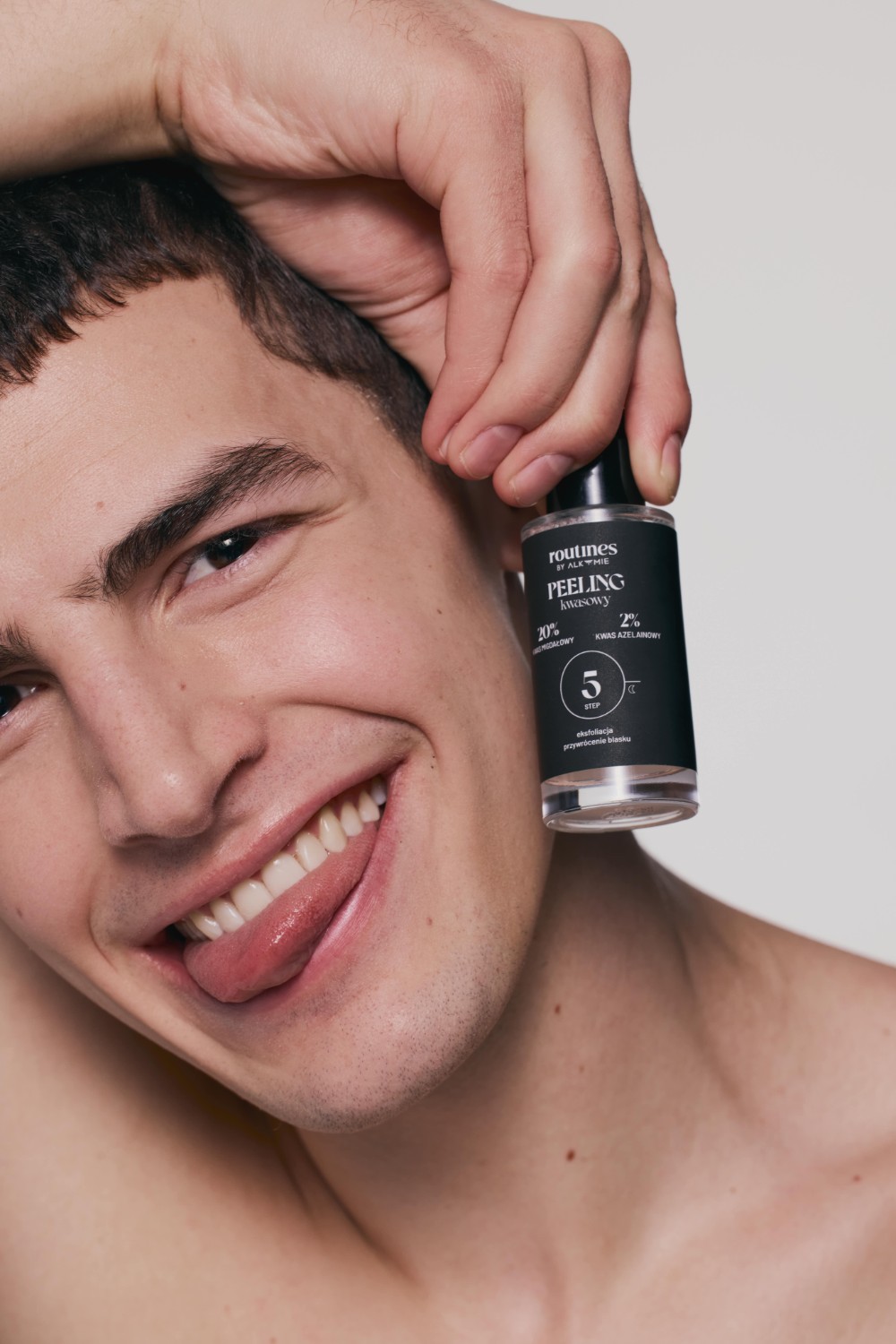 MIKOLAJ SMIESZEKK